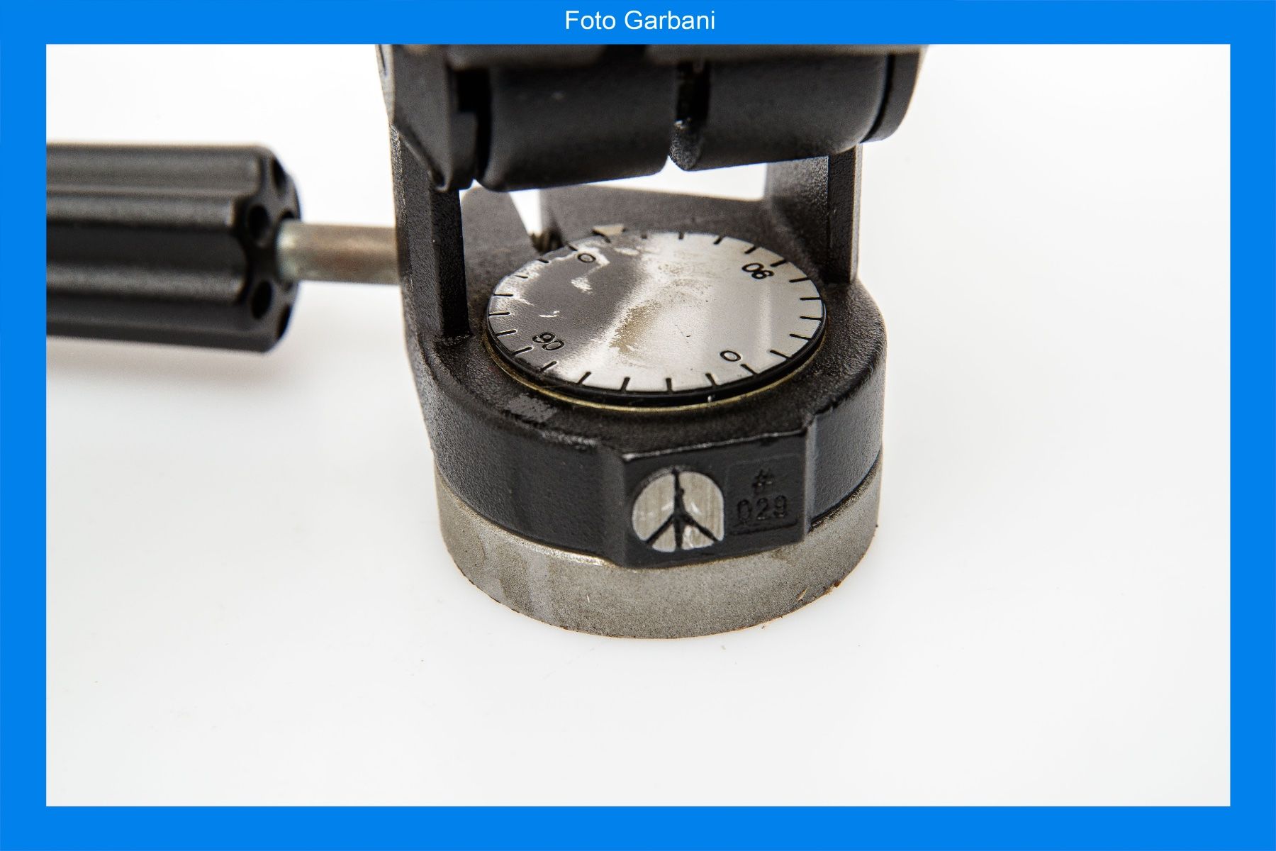 Staffeleien: Manfrotto testa #029 per cavalletto – Gebraucht aus Muralto von FotoGarbani 2