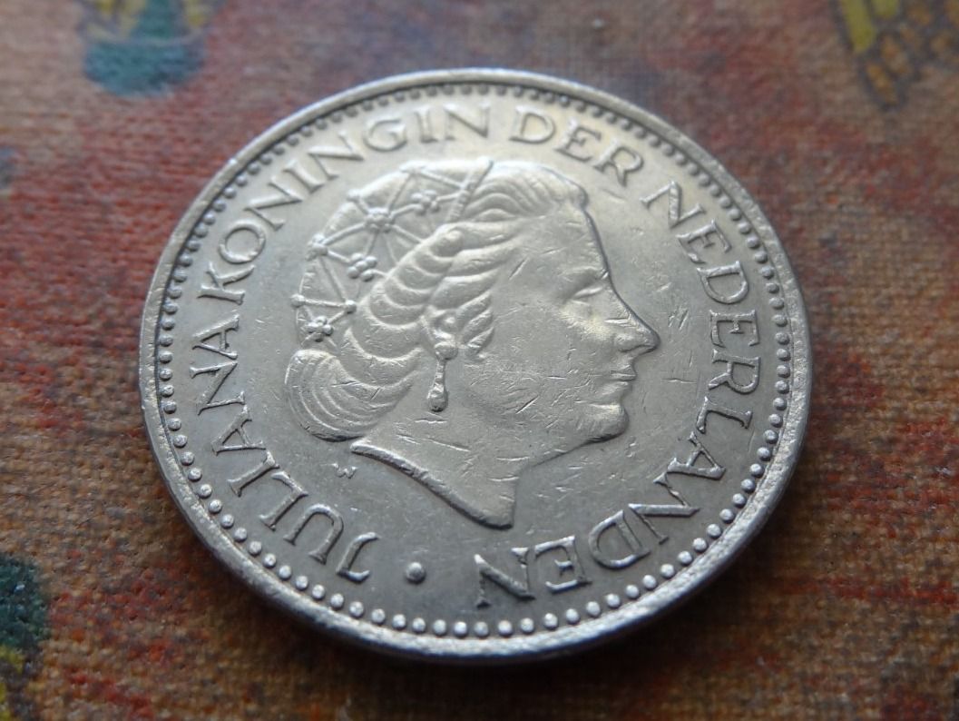 Tutti le monete: PAYS-BAS  Nederland  1  Gulden  1976 – Usato da Romanel-sur-Lausanne venduto da Swift13 1