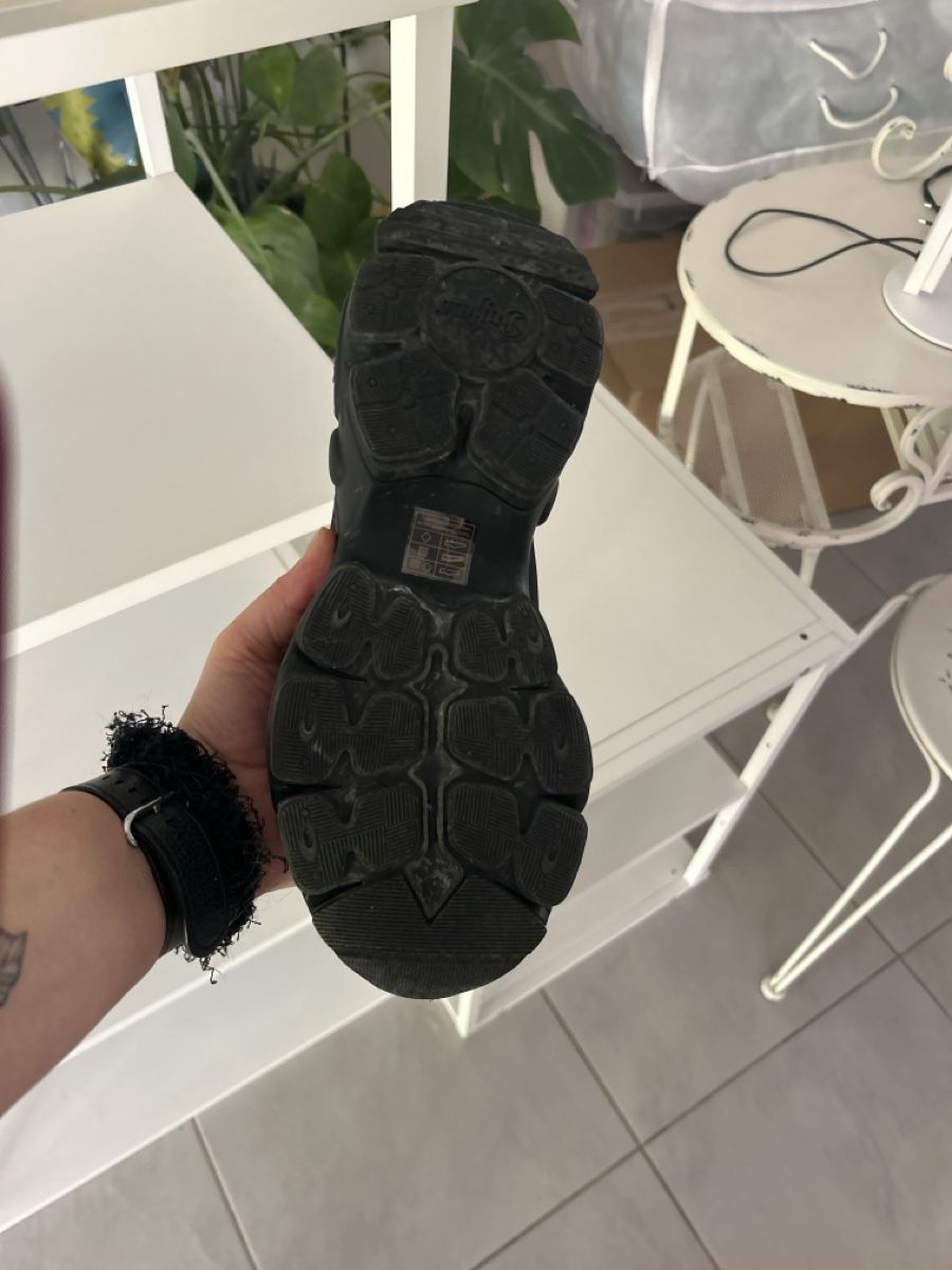 Buffalo Herrenschuhe: Buffalo Sneaker 40 – Gebraucht aus Frick von nikki09 1