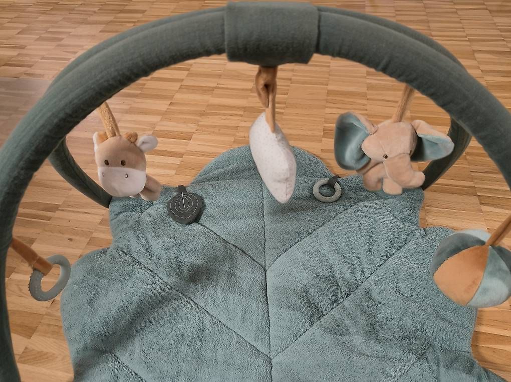 Tappeto da gioco: Nattou Krabbeldecke mit Spielbogen – Usato da Uster venduto da maendali 2