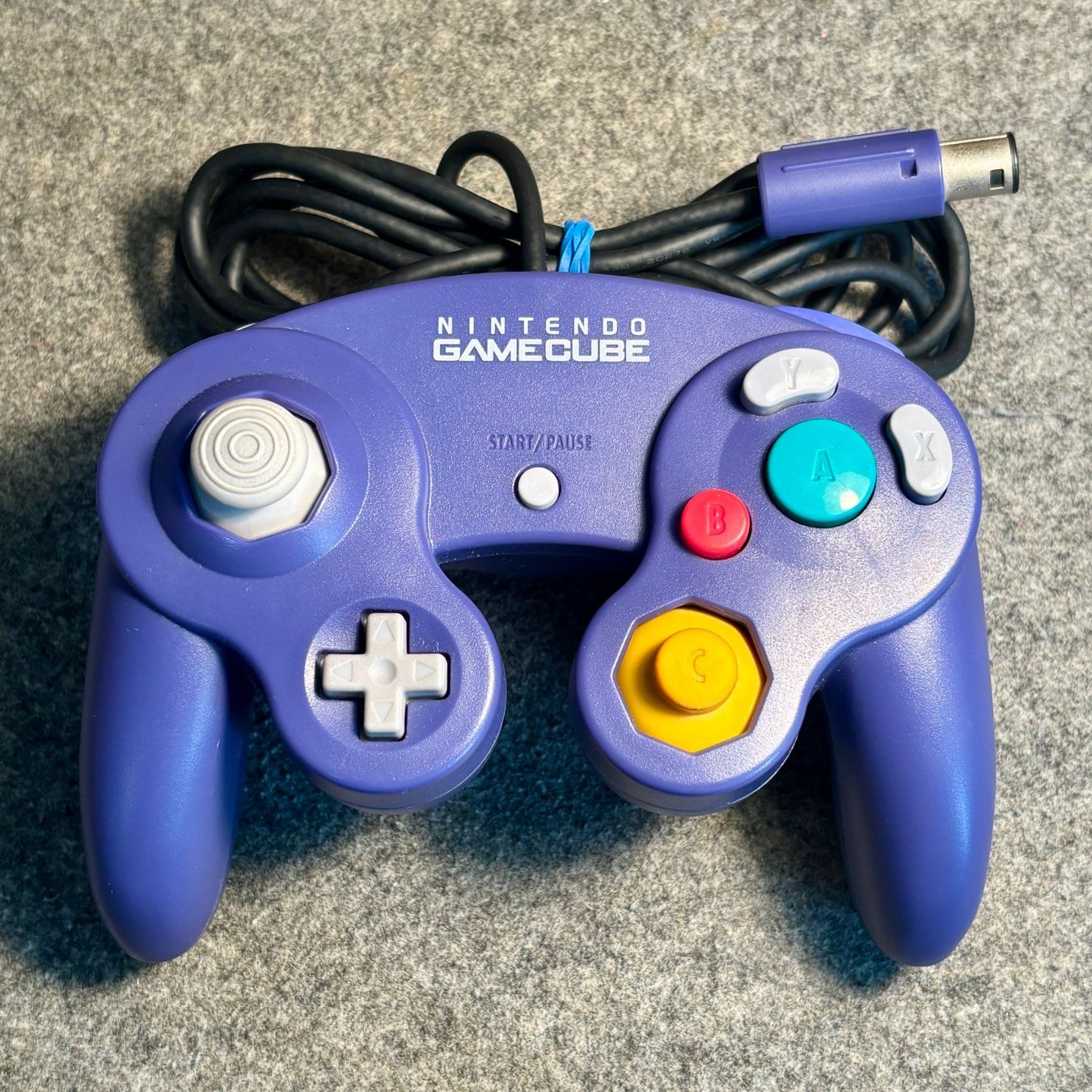 Nintendo Manettes: Gamecube Controller Original Violett – D'occasion à Mollis par GamingCorner