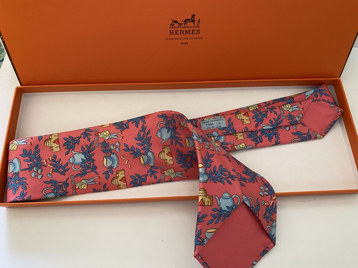 Hermès Krawatten: Cravate Hermès avec boîte – Neu und originalverpackt aus Bouveret von wes_7zll 1