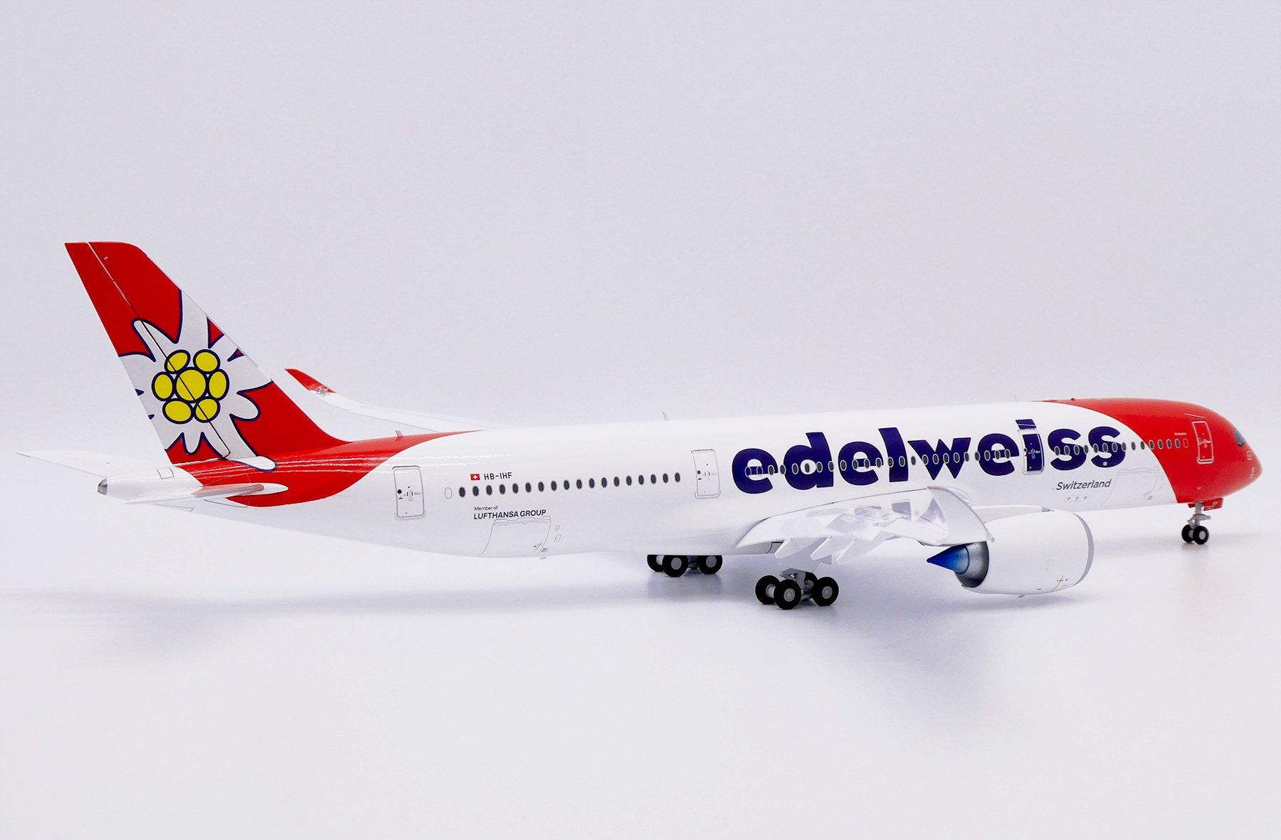 Edelweiss Kit di modellismo & Modellini statici: A350-900 EDELWEISS – Nuovo e nell'imballaggio originale da Morges venduto da iljamuromez 5