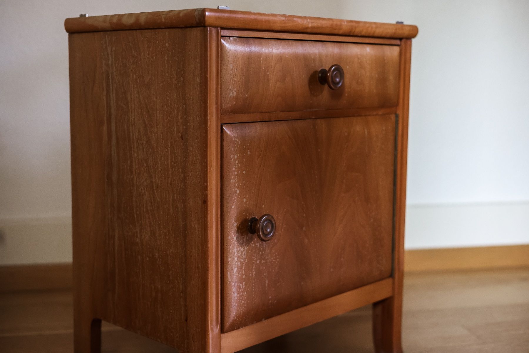 Tables de nuit: Kommode / Nachttisch – D'occasion à Bern par QualitySecondHand 3