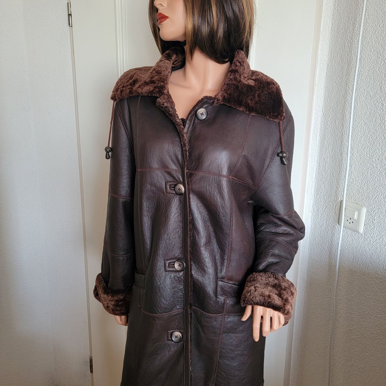 Cappotti: Designer Walbusch echtes Lammfell Mantel Gr. 22/44 – Usato da Zuzwil SG venduto da Cali67 1