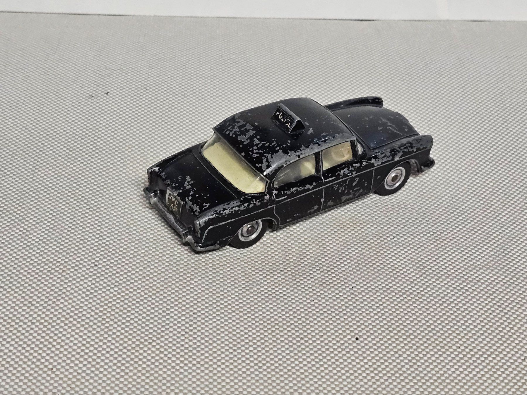 Dinky Toys Modellini d'auto: Dinky Humber Hawk Police – Usato da Starrkirch-Wil venduto da easygo13 1