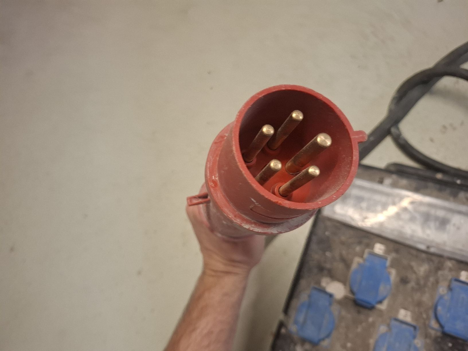 Electrotechnique: Stromverteiler – D'occasion à wiesendangen par wisi_easy 5