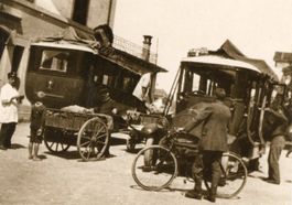 Affoltern a. Albis  ZH  -  Erste Postautos / Bahnhof um 1920