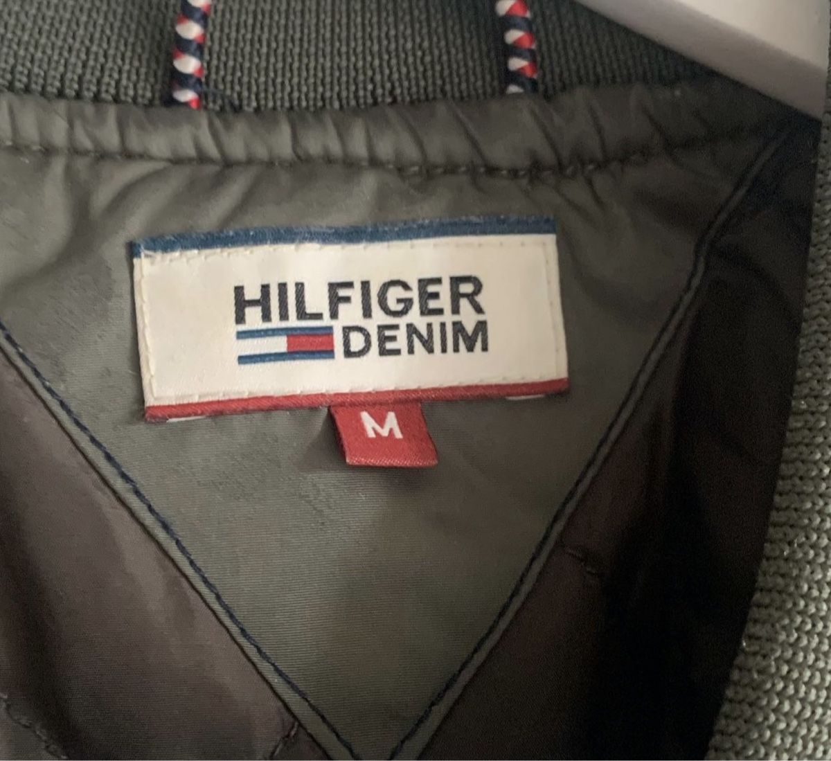 Tommy Hilfiger Giacche: Bomberjacke Tommy hilfiger – Usato da Männedorf venduto da giu_wm6d 4