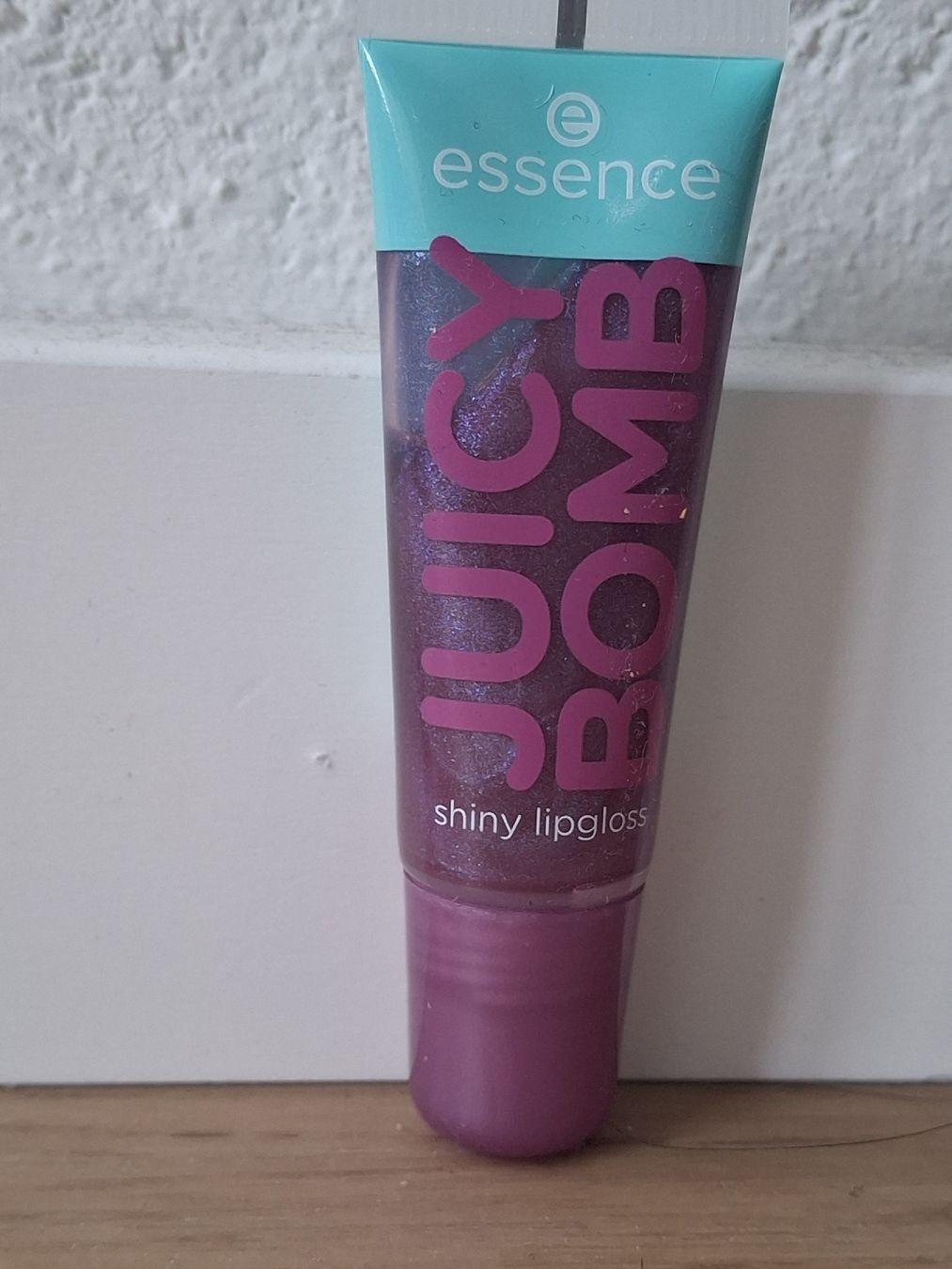 Make-up: Shiny Lipgloss. 105 Bouncy Bubblegum – Nuovo e nell'imballaggio originale da La Chaux-de-Fonds venduto da jen_h95m