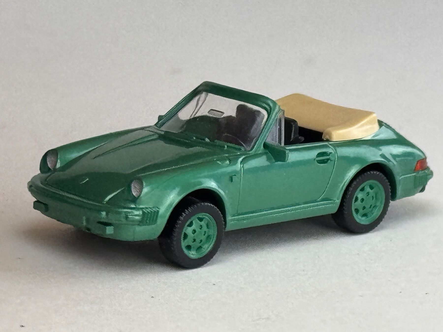 Wiking Modellini d'auto: Porsche 911 C Cabrio grün – Usato da Elm venduto da Wikmtz