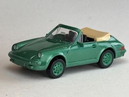 Porsche 911 C Cabrio grün