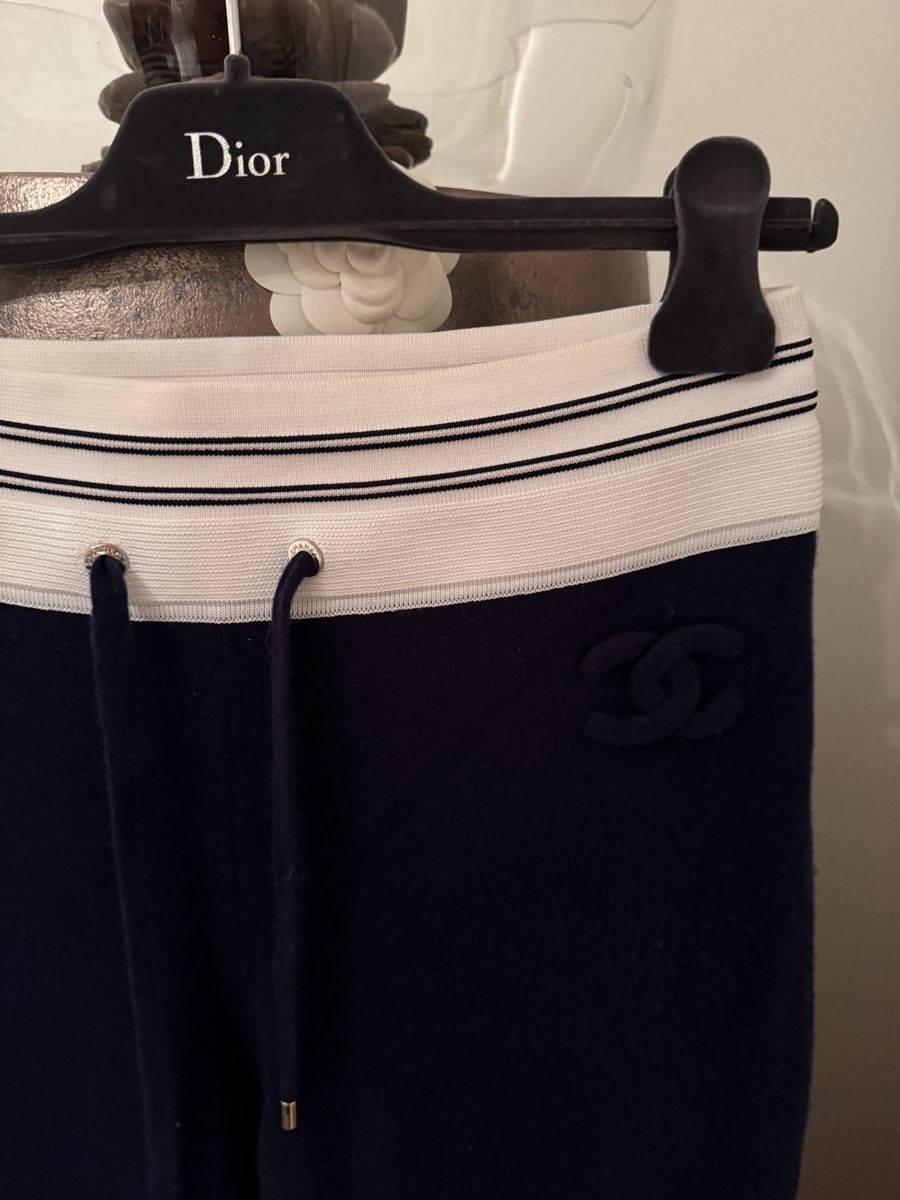 Chanel Hosen: Chanel Kashmir Hosen Gr. 40 – Gebraucht aus Zürich von NNK28 3