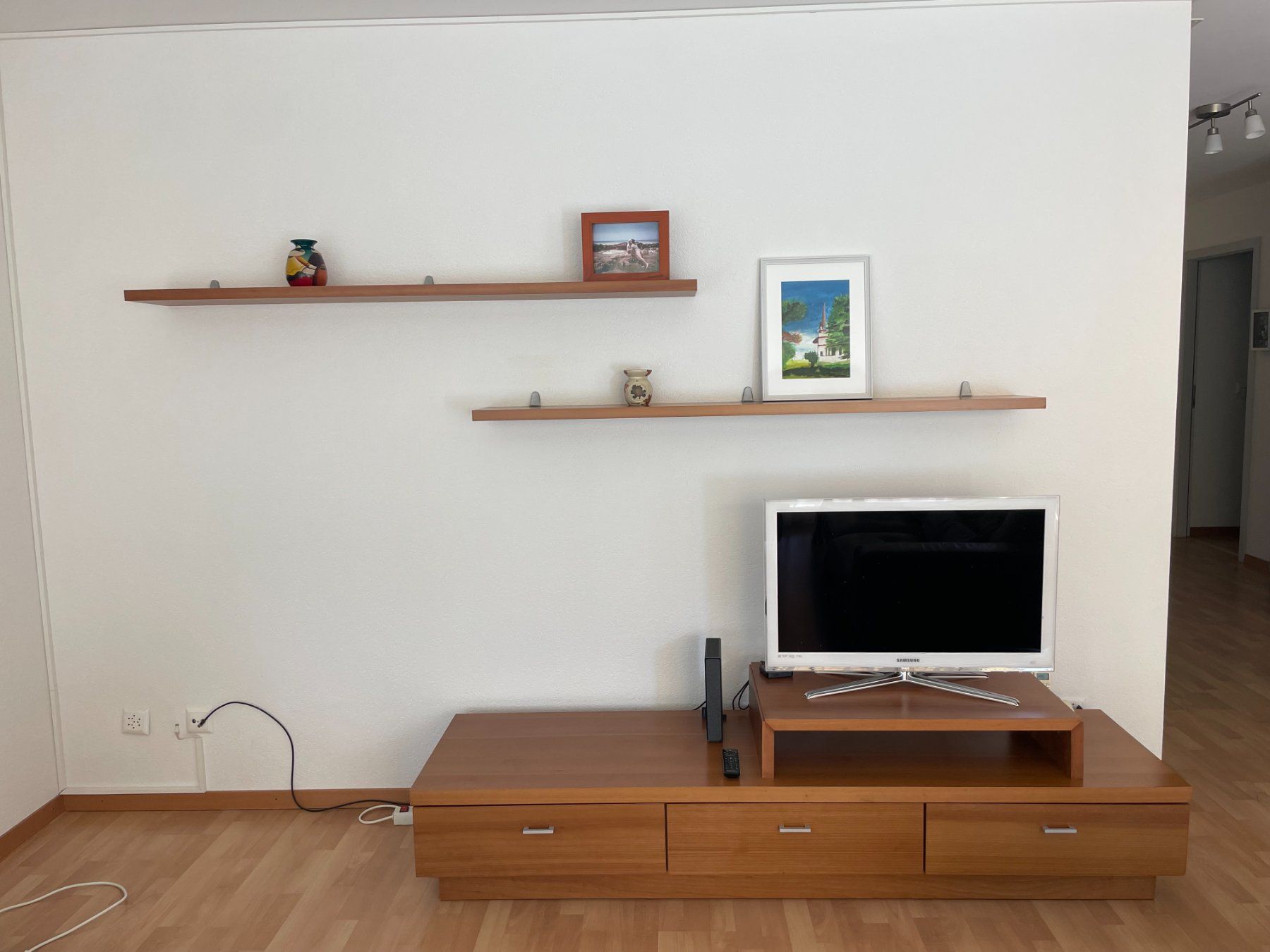 Mobili TV: Meuble de salon + table basse – Usato da Colombier NE venduto da dan_59vx 2