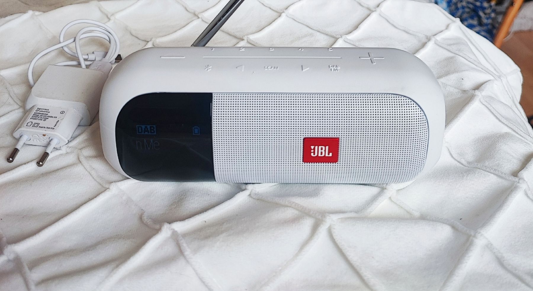 Radio: JBL Tune 2 DAB Radio Bluetooth Lautsprecher  – Usato da Zollikofen venduto da zar_j67f 7