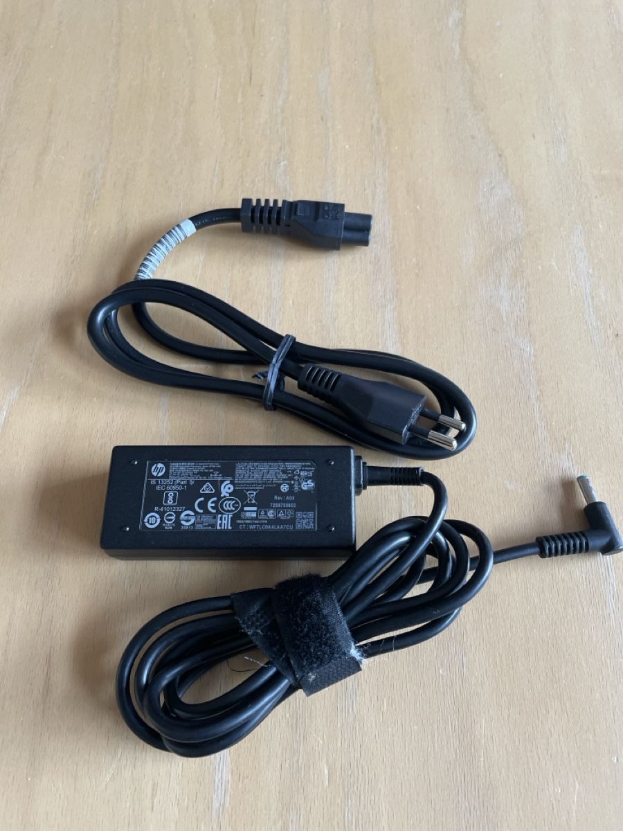 Hewlett Packard Caricabatterie: HP Laptop Charger – Usato da Binningen venduto da Rhylax