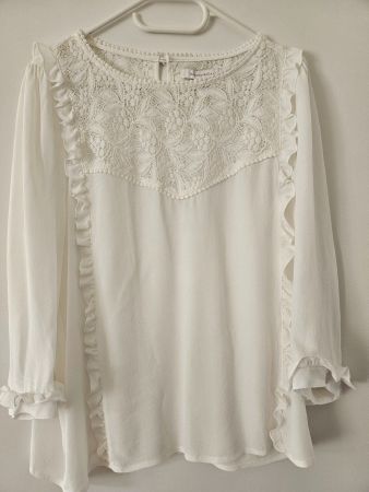 Neuwertig: Romantisch elegante Damenbluse in crèmeweiss, 38