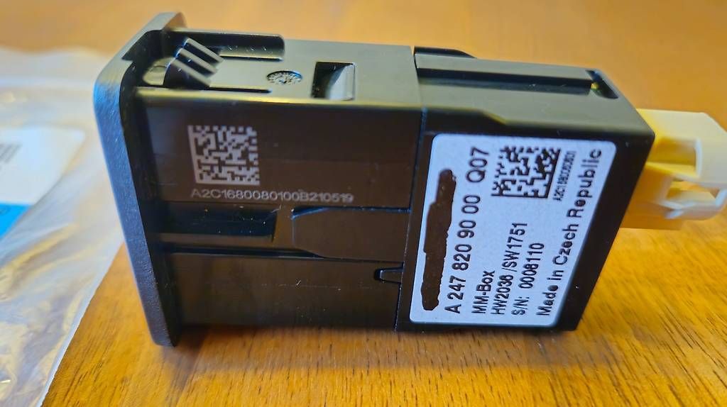 Tutti pezzi di ricambio auto: Mercedes USB Port A2478209000 – Nuovo (secondo la descrizione) da zürich venduto da stevsky 3
