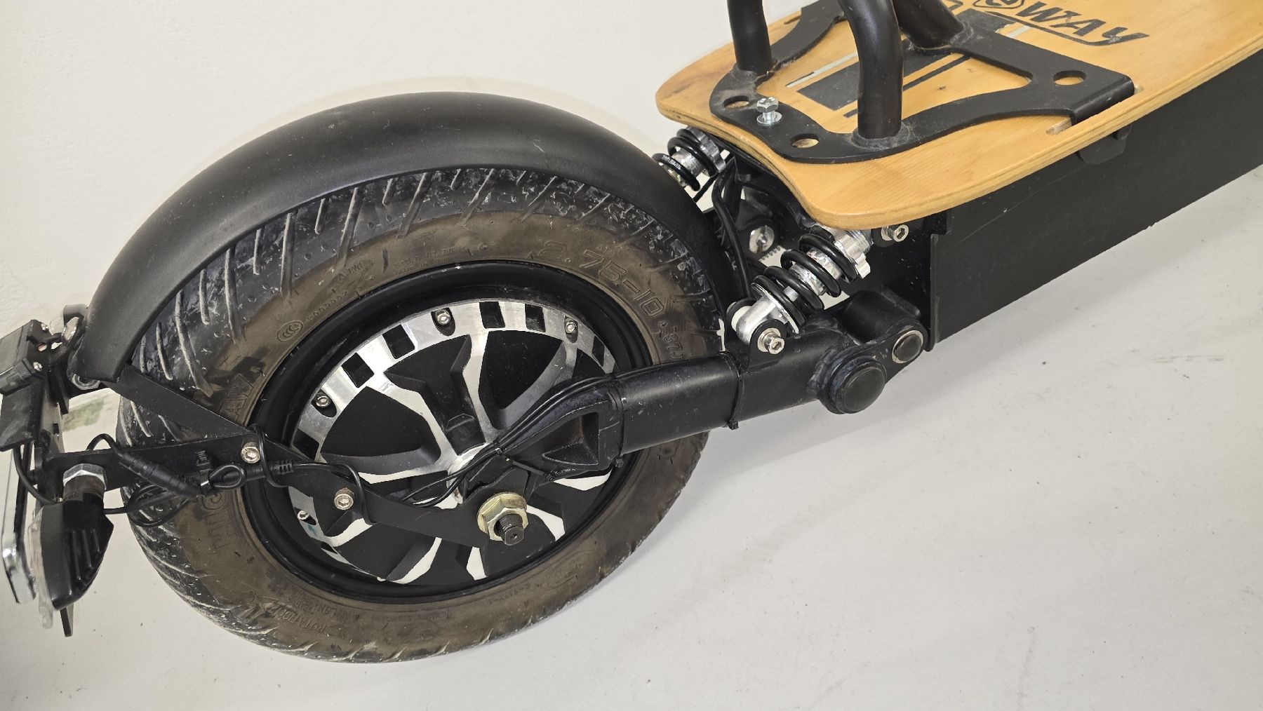 Scooters: E-roller E-Scooter 45 kmh Eneway Revoluzzer – Gebraucht aus Lenzburg von cameleoncolor 3