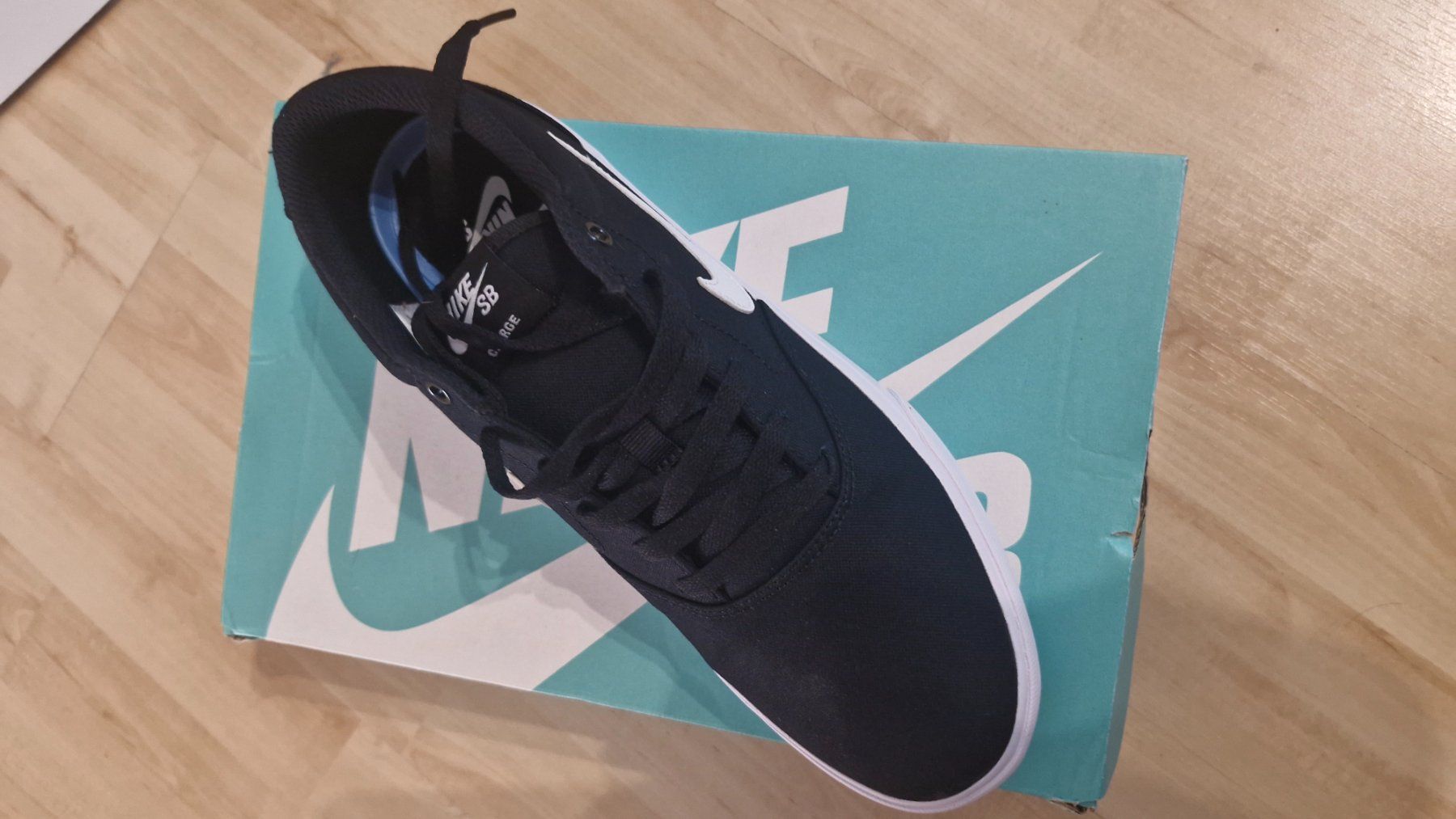 Nike Herrenschuhe: Nike SB Charge CNVS - Grösse 44 – Neu und originalverpackt aus Uitikon Waldegg von Huck88