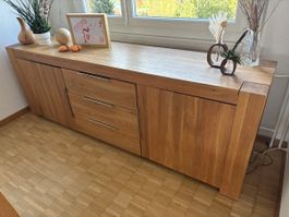 Sideboard aus Eichenholz mit Schubladen/Tablaren guter Zusta