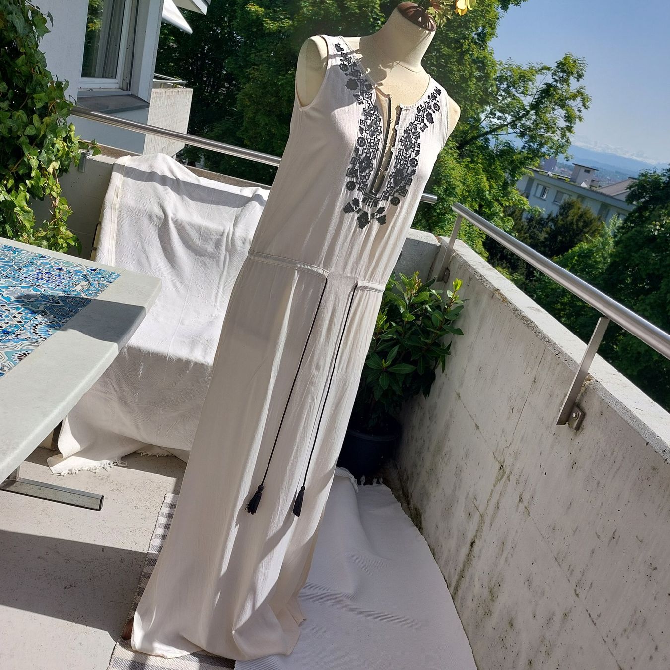 Zara Vestiti: Langes Kleid von Zara – Usato da Zürich venduto da wilden 1