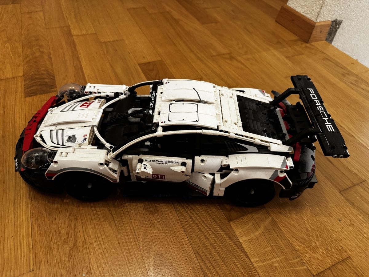 Lego Giocattoli: Lego Technics Porsche 911 RSR mit Beleuchtung – Usato da Stallikon venduto da Sfc 3