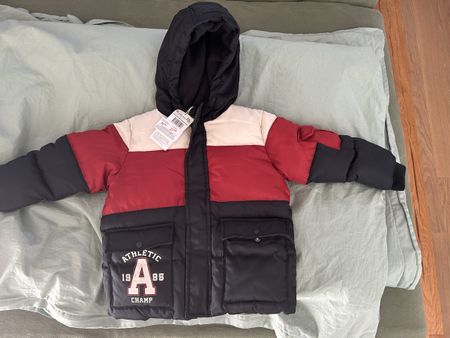 Neue, ungetragene Daunenjacke Gr 98