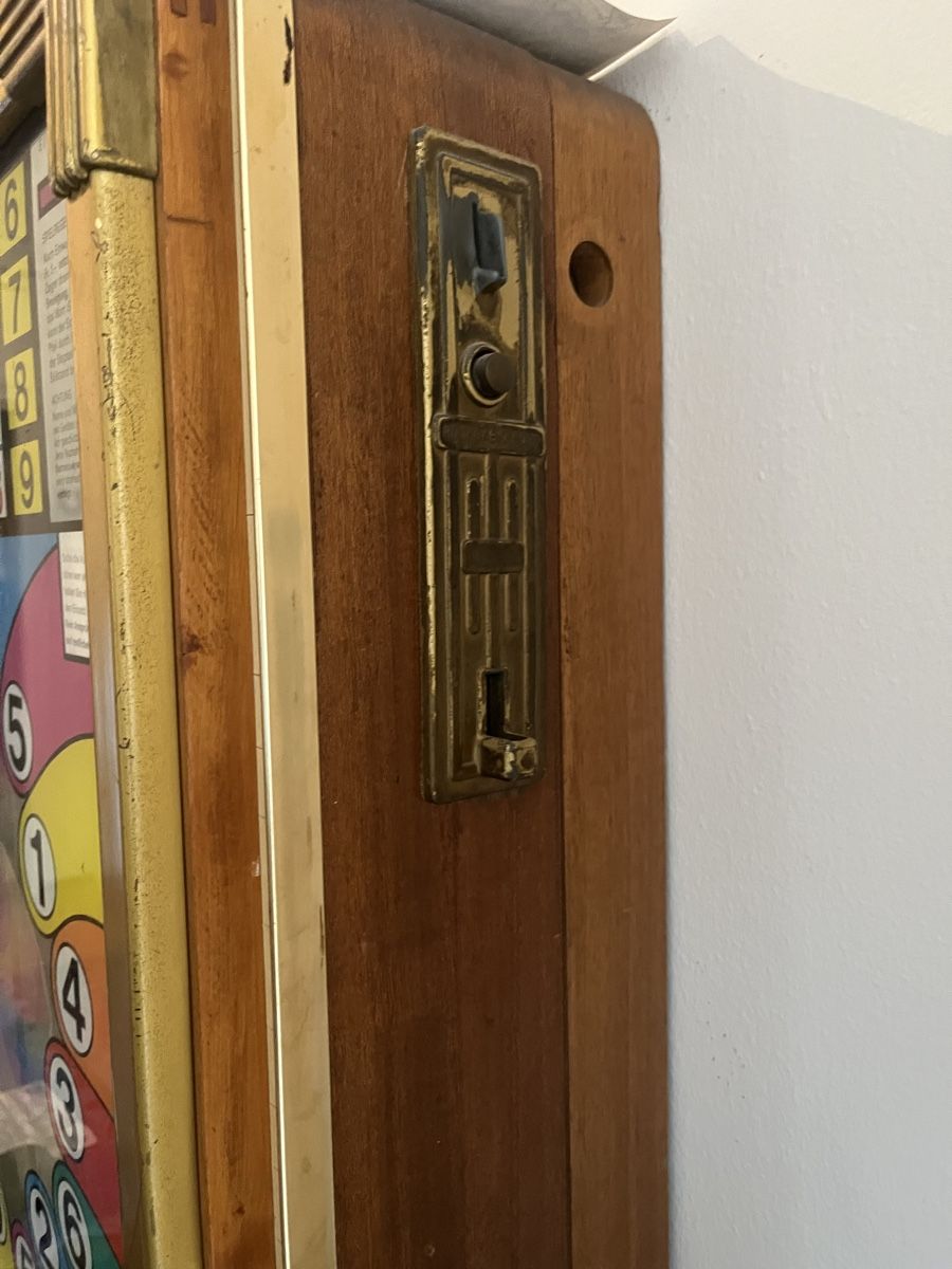 Slot Machine: Spielautomat defekt – Difettoso da Schindellegi venduto da jerome191108 1