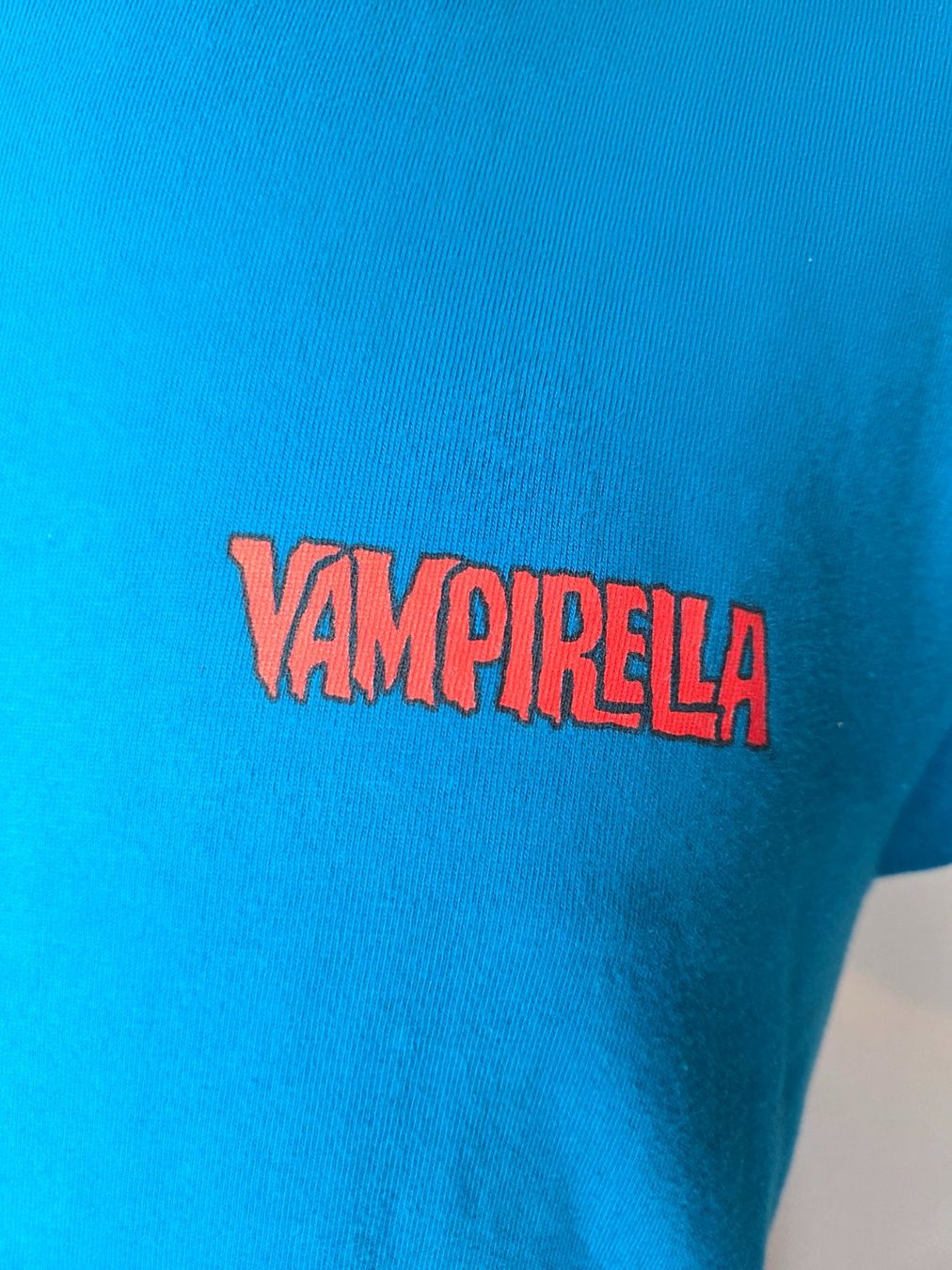 Supreme T-shirts: Supreme Vampirella Tee SS17 - M – D'occasion à Bern par -Aniko- 2
