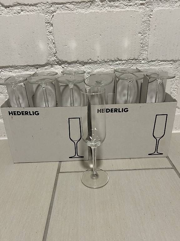 Ikea Bicchieri: IKEA HEDERLIG Sektgläser / Champagnergläser – Usato da Bachs venduto da jok_8p6r
