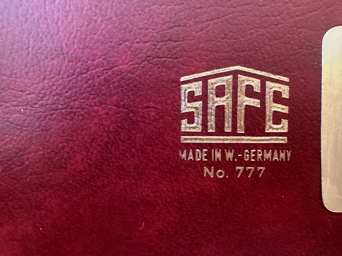 Safe Album: SAFE Ringbinder Morocco, weinrot,  Gebrauchsspuren, 14 Ring- – Usato da Schmitten / FR venduto da Samsara169 5