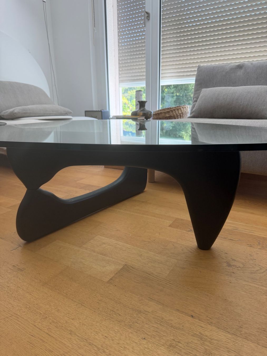 Tavoli: Noguchi Replika Tisch schwarz top zustand – Usato da Nussbaumen AG venduto da HelenaDavid1910 1