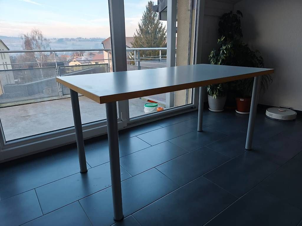 Schreibtische: Bureau / Table IKEA Vika Grevsta – Neu und originalverpackt aus Oron-la-Ville von hue_hh9f