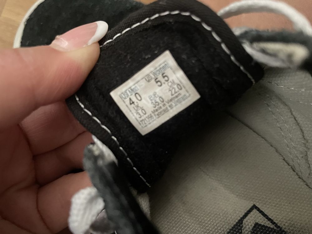 Vans Scarpe da donna: Vans Gr. 35/36 – Usato da Schachen LU venduto da dog_ny2y 2