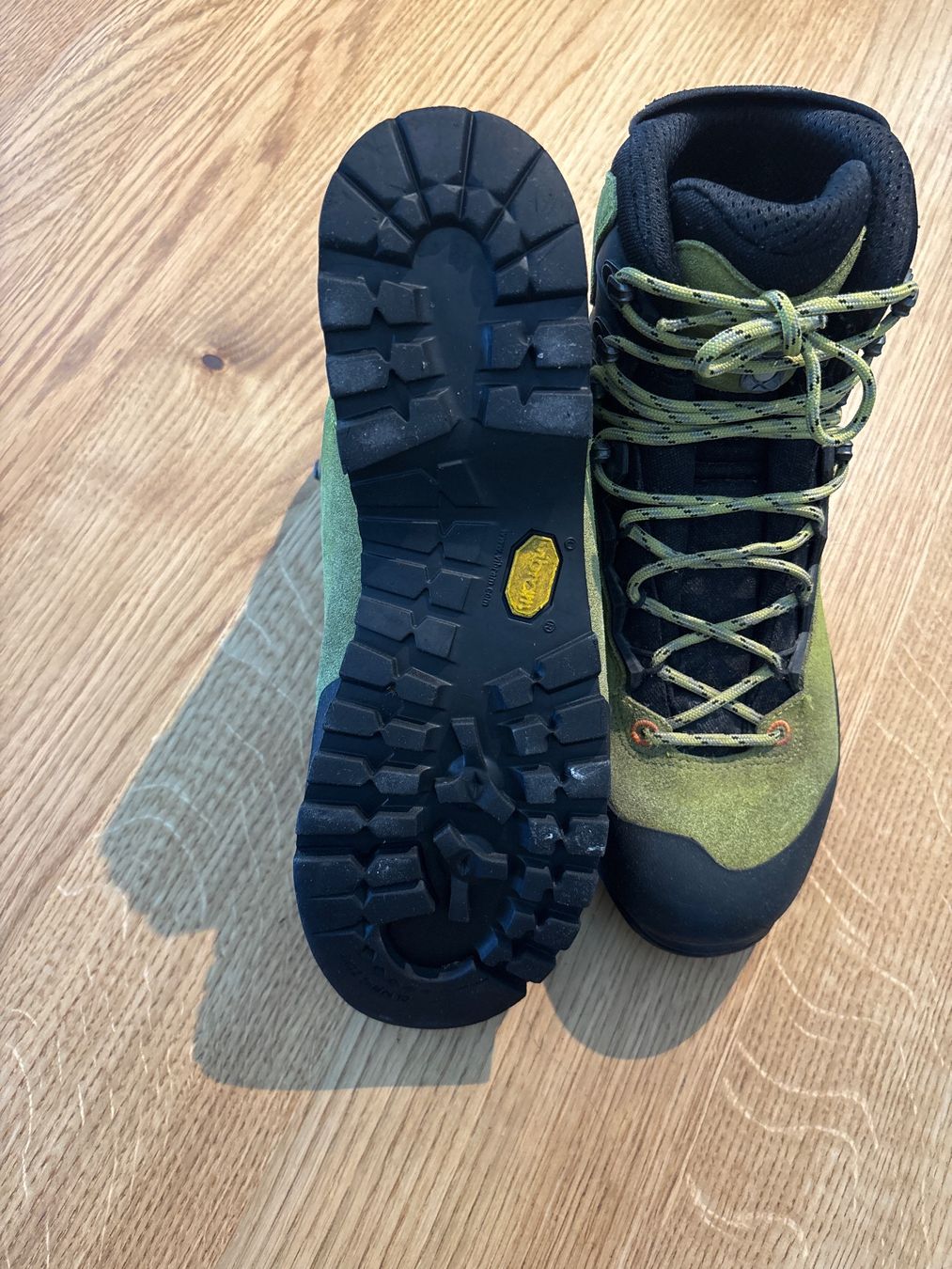 Lowa Scarpe da uomo: Wander-Arbeitsschuh Lowa Gr. 42 – Usato da Sörenberg venduto da Sam6174 1