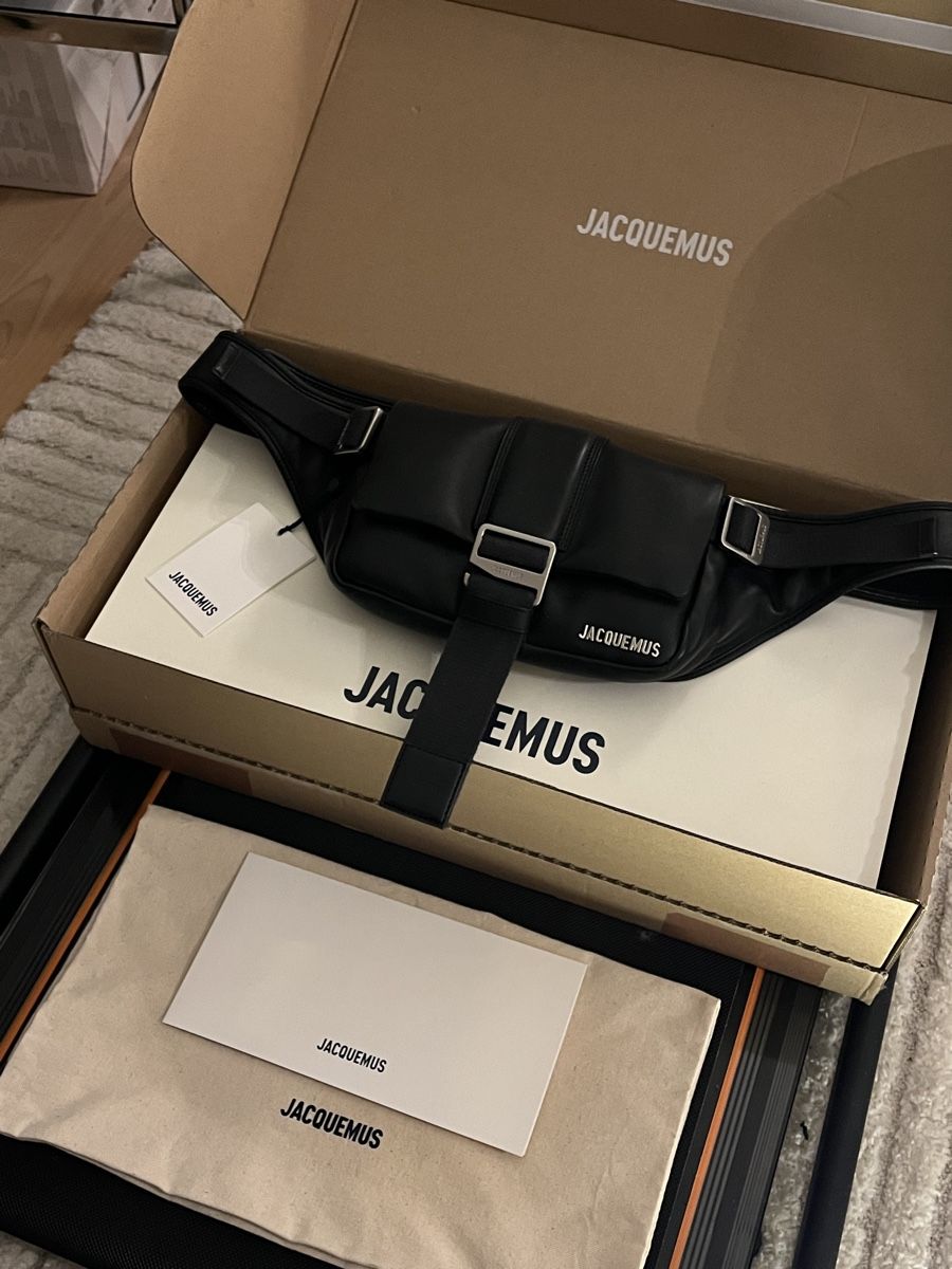 Jacquemus Taschen: Jacquemus La Banane Bambinou – Neu (gemäss Beschreibung) aus Brusino Arsizio von gon_7c26
