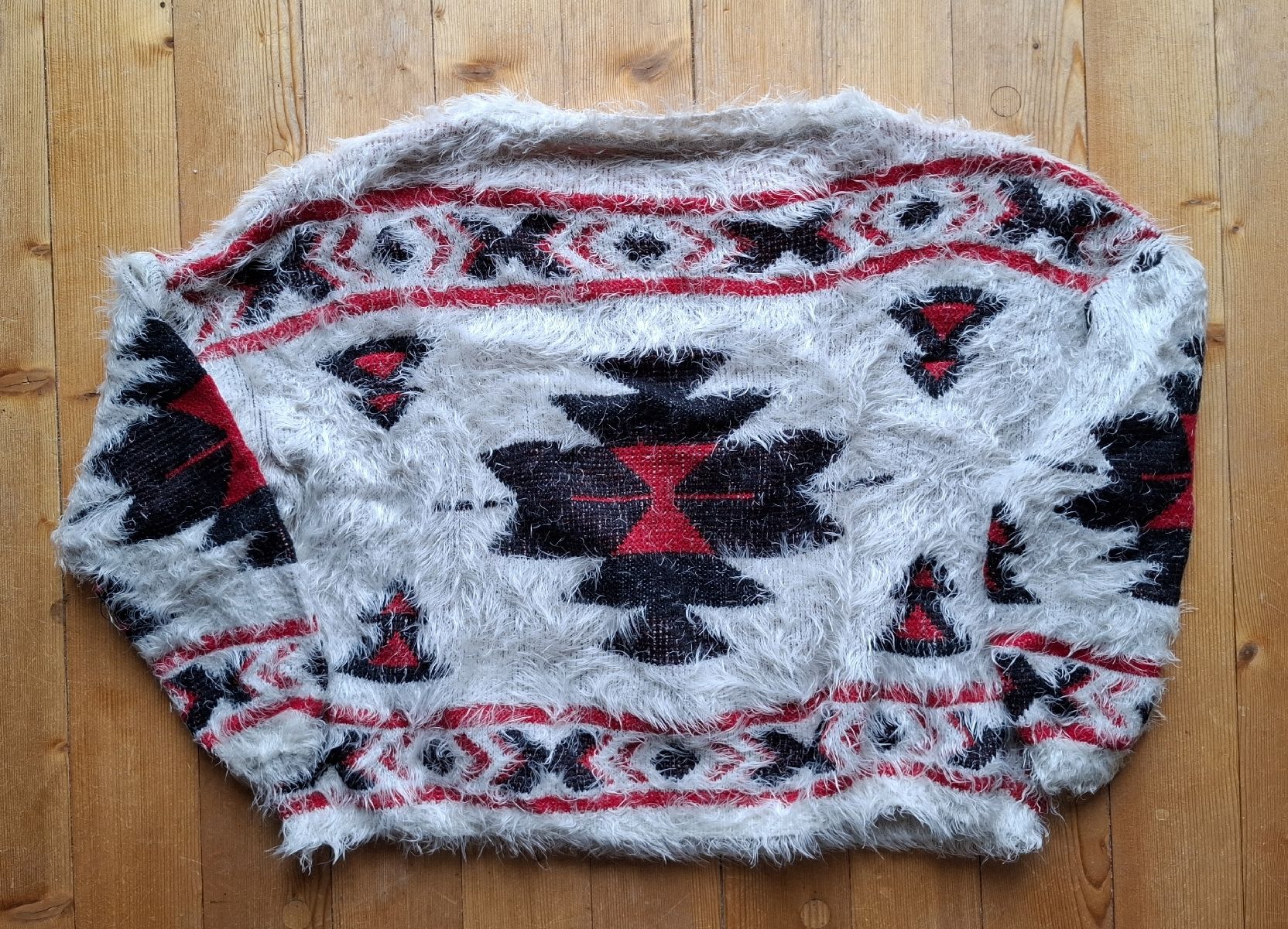 Maglioni & Felpe: Danity Pullover weiss rot schwarz Muster Grösse TU – Usato da Pagig venduto da Spring14 1