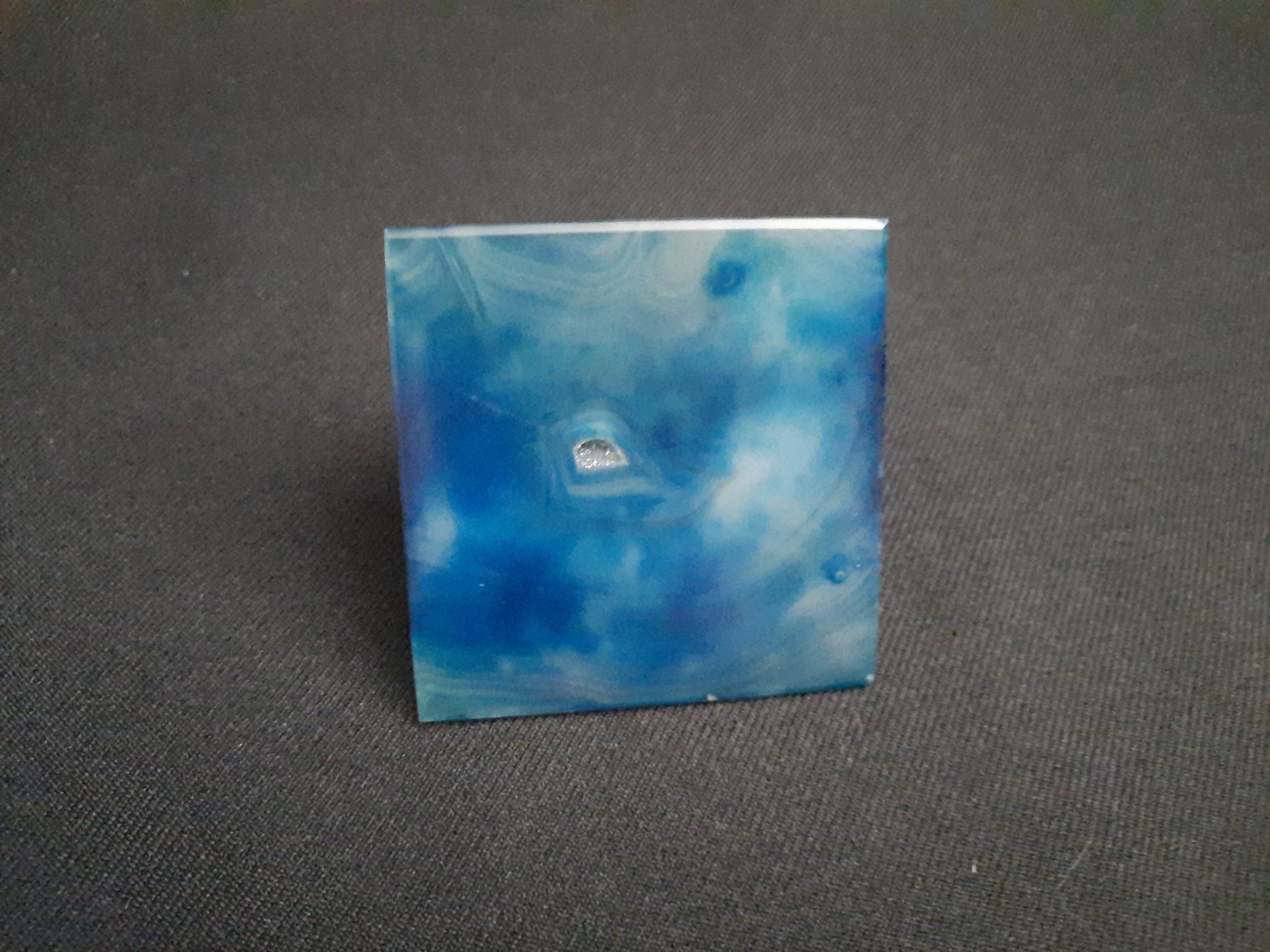 Pietre preziose: Blaue Achat Pyramide ca. 55 mm – Usato da Beinwil am See venduto da Restwert_Beinwil 1