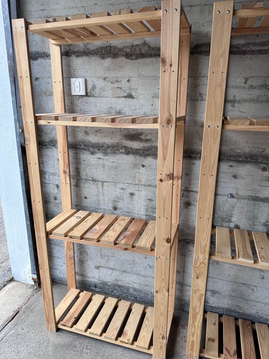 Étagères: Holzregal – D'occasion à Buchrain par SATG