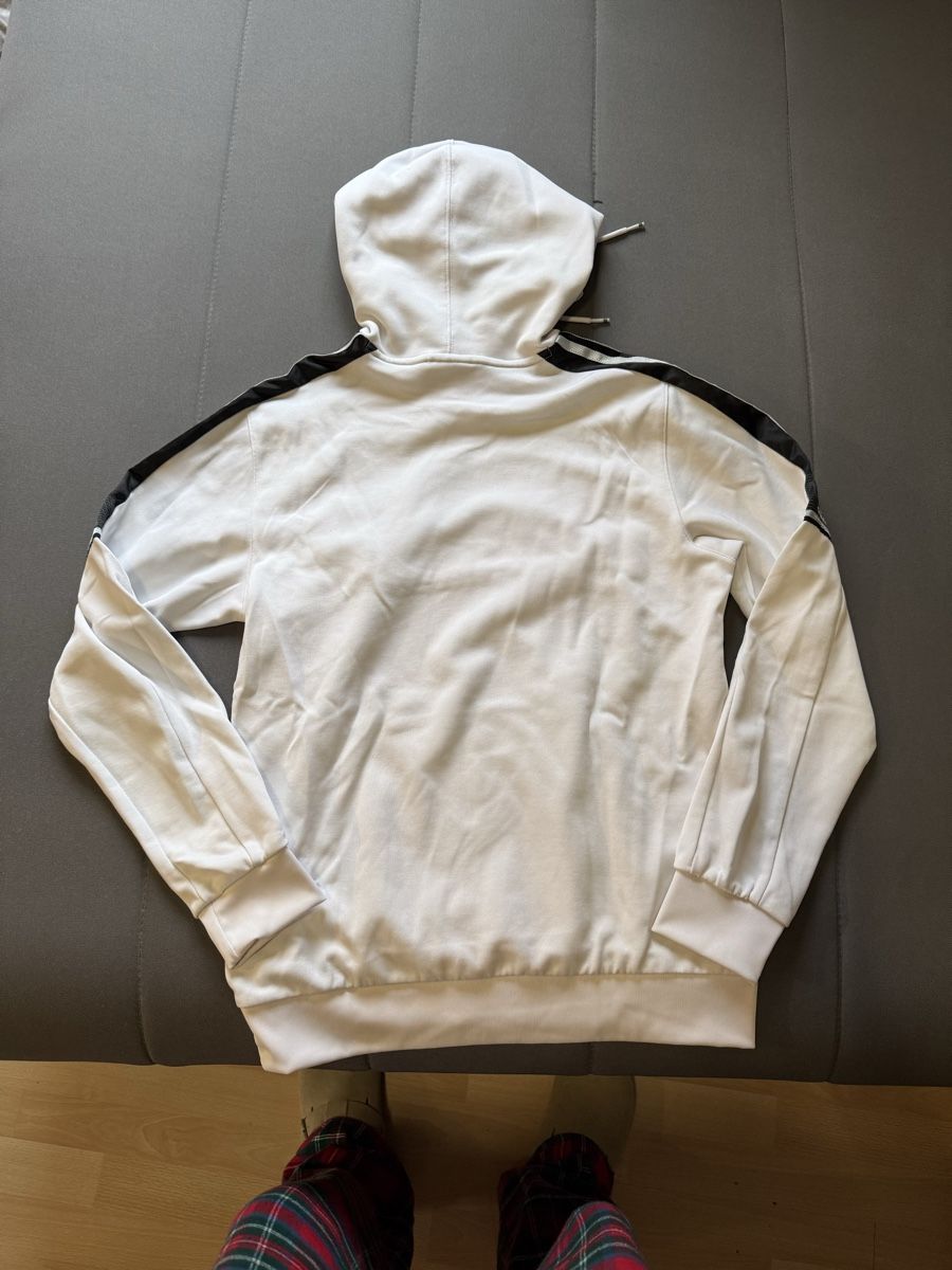 Adidas Maglioni & Felpe: Pullover bianco Adidas, con cappuccio, M – Usato da Monteggio venduto da alyssak327 2