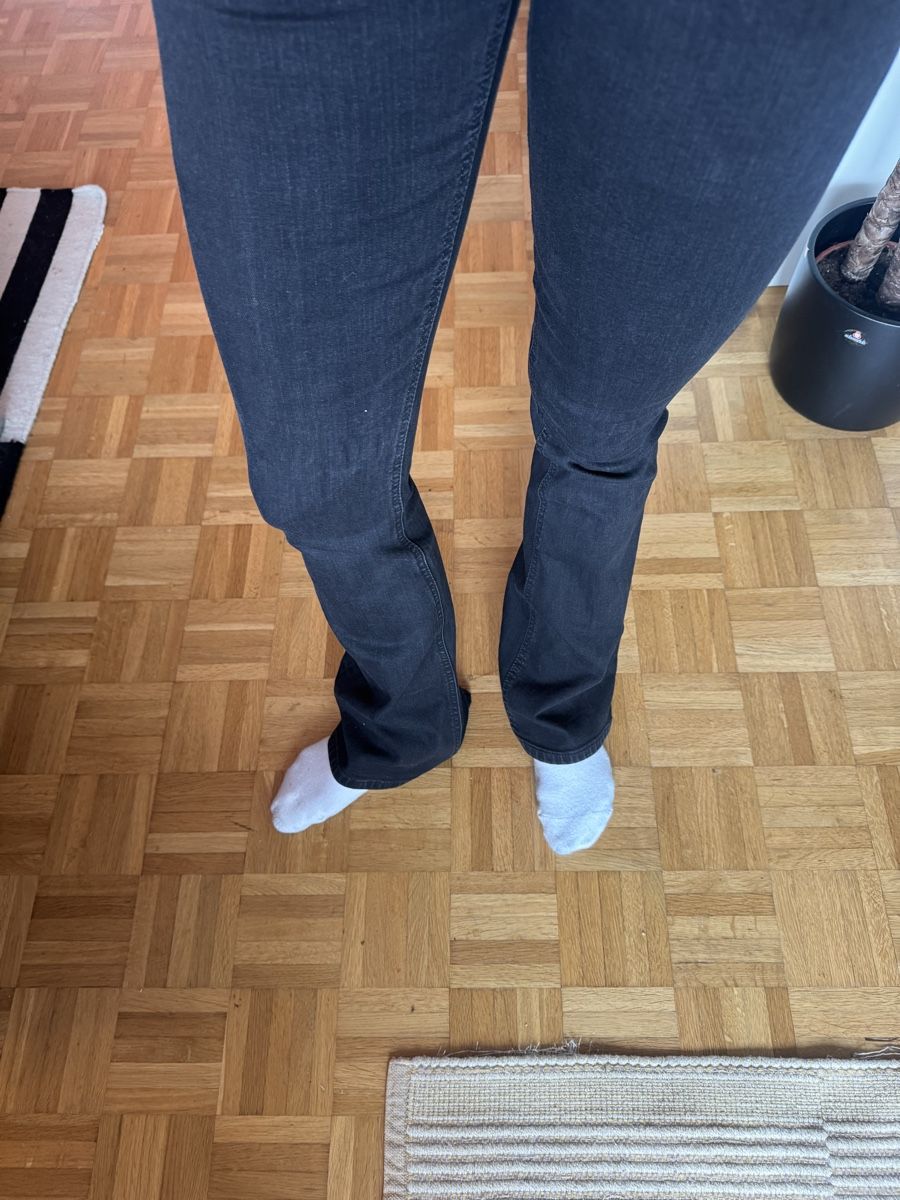 Zara Jeans: Zara High Rise Flare Jeans, extra lang – Neu (gemäss Beschreibung) aus Zürich von forestF4iry 5