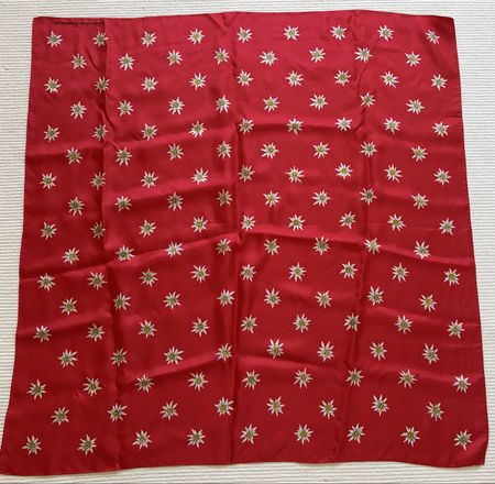 Seidenschal mit Edelweiss-Print, Handdruck, rote Farbe