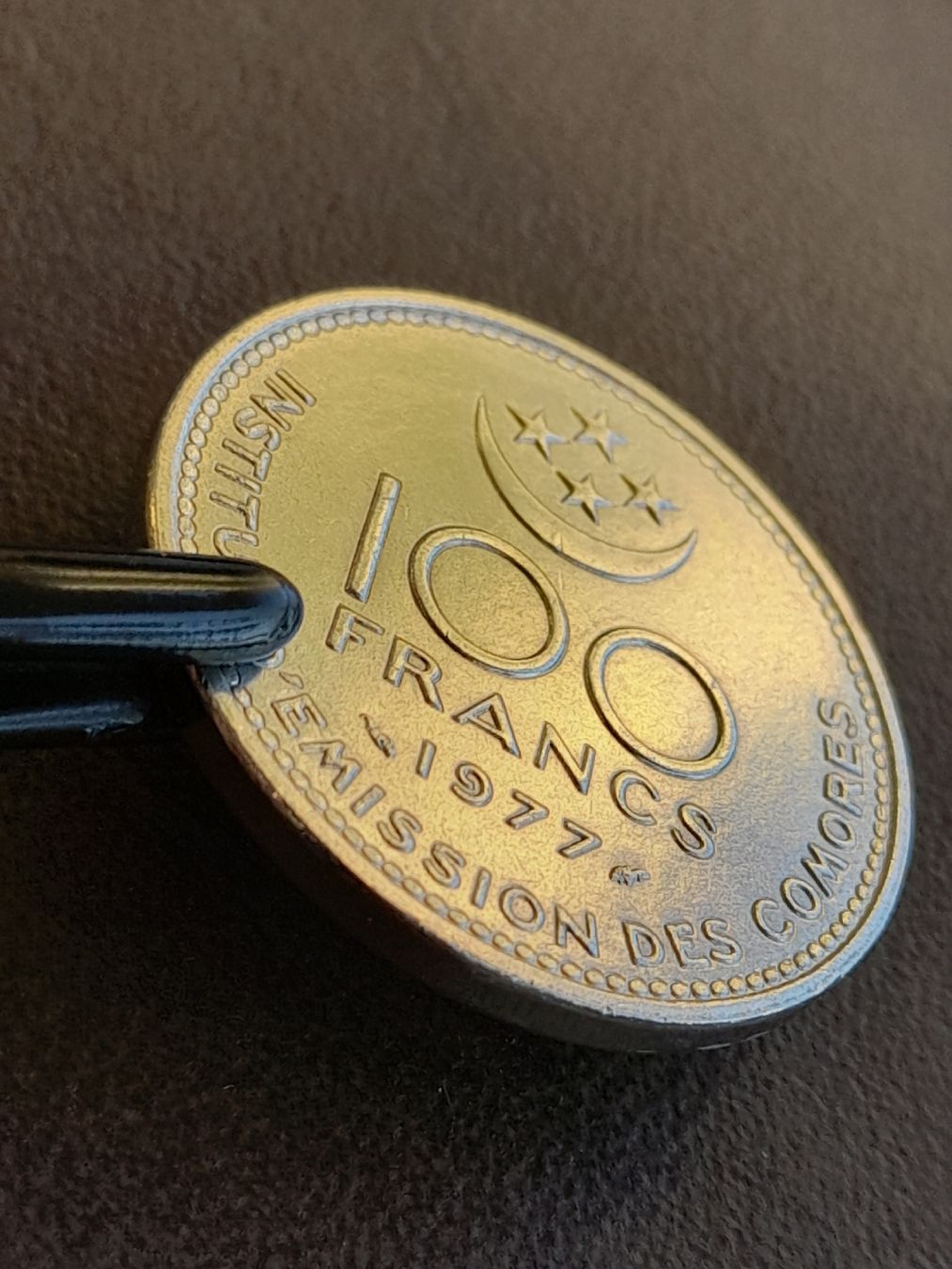Toutes les monnaies: 100 Francs 1977 Komoren  – D'occasion à Basel par Basel_20 2