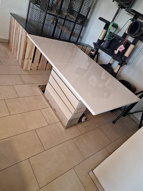 Conforama Set de table et chaises: Table à manger avec chaise – D'occasion à Lussery-Villars par fle_fp5m 4