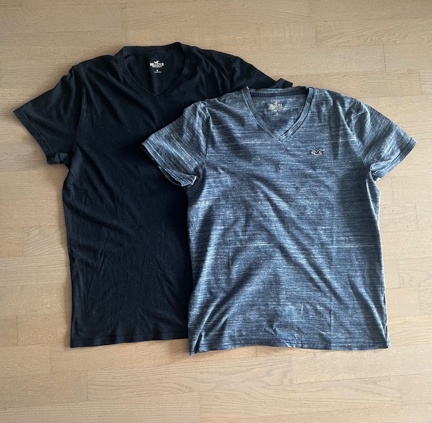 Hollister T-shirt: Hollister V-Neck Shirts 2er-Set – Usato da Lenzburg venduto da impulsive-buyer