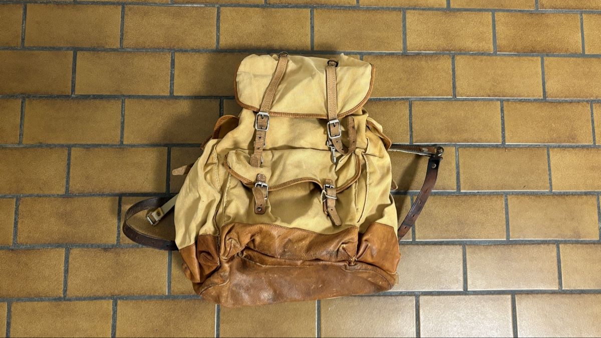 Schweizer Armee Zaini: Schweizer Militär Rucksack – Usato da Chur venduto da nuc_lp7y