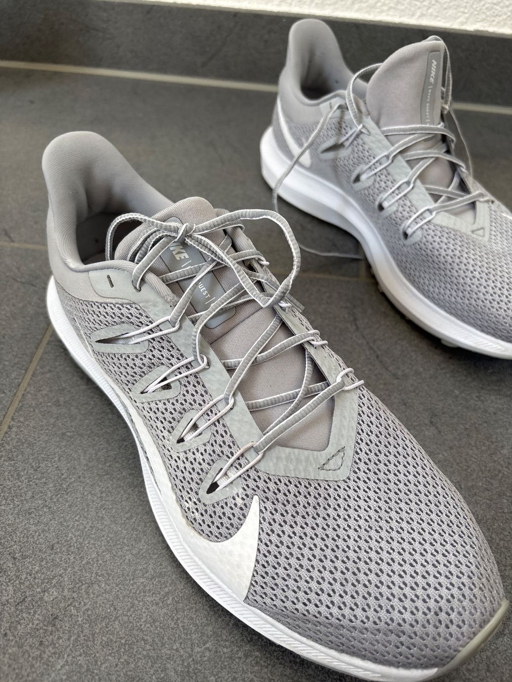 Scarpe da uomo: Nike Quest – Usato da Reinach AG venduto da fen_7lny 1