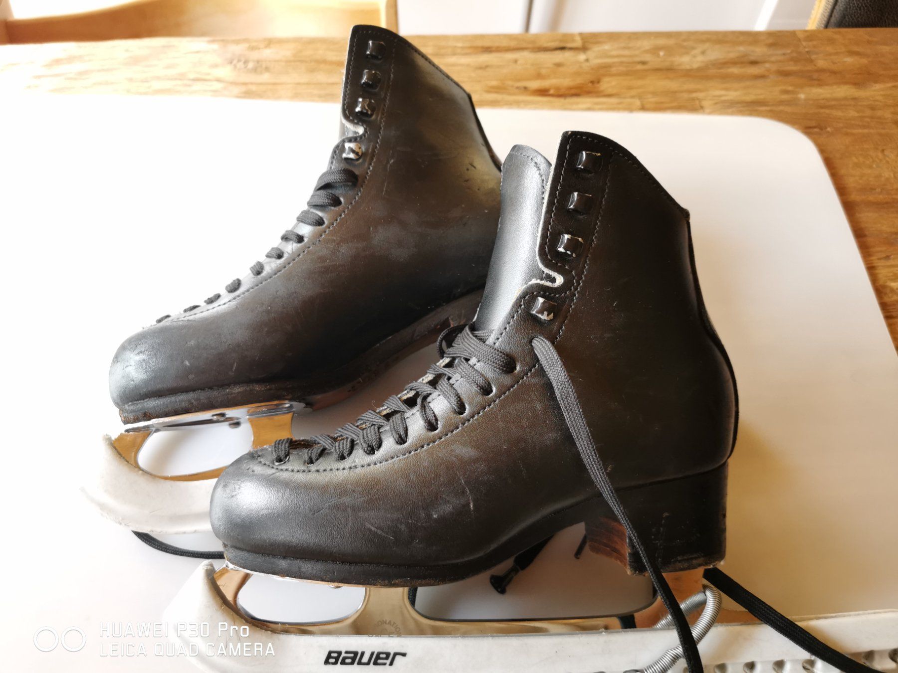 Pattini da ghiaccio: RISPORT Schlittschuhe, 23.5 – Usato da Zug venduto da ScarletRose 1