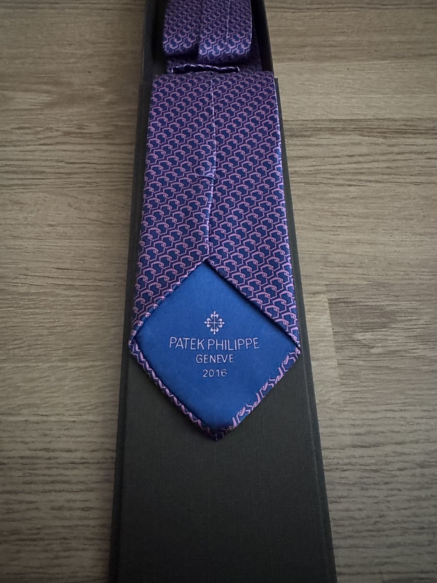 Patek Philippe Krawatten: Patek Philippe Kravatte – Neu und originalverpackt aus Bronschhofen von CrownDiam 2